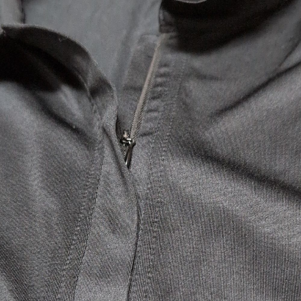 Tail Activewear Sleeveless Polo Black Hidden Zipper High Collar/Foldable Size L - Picture 7 of 7